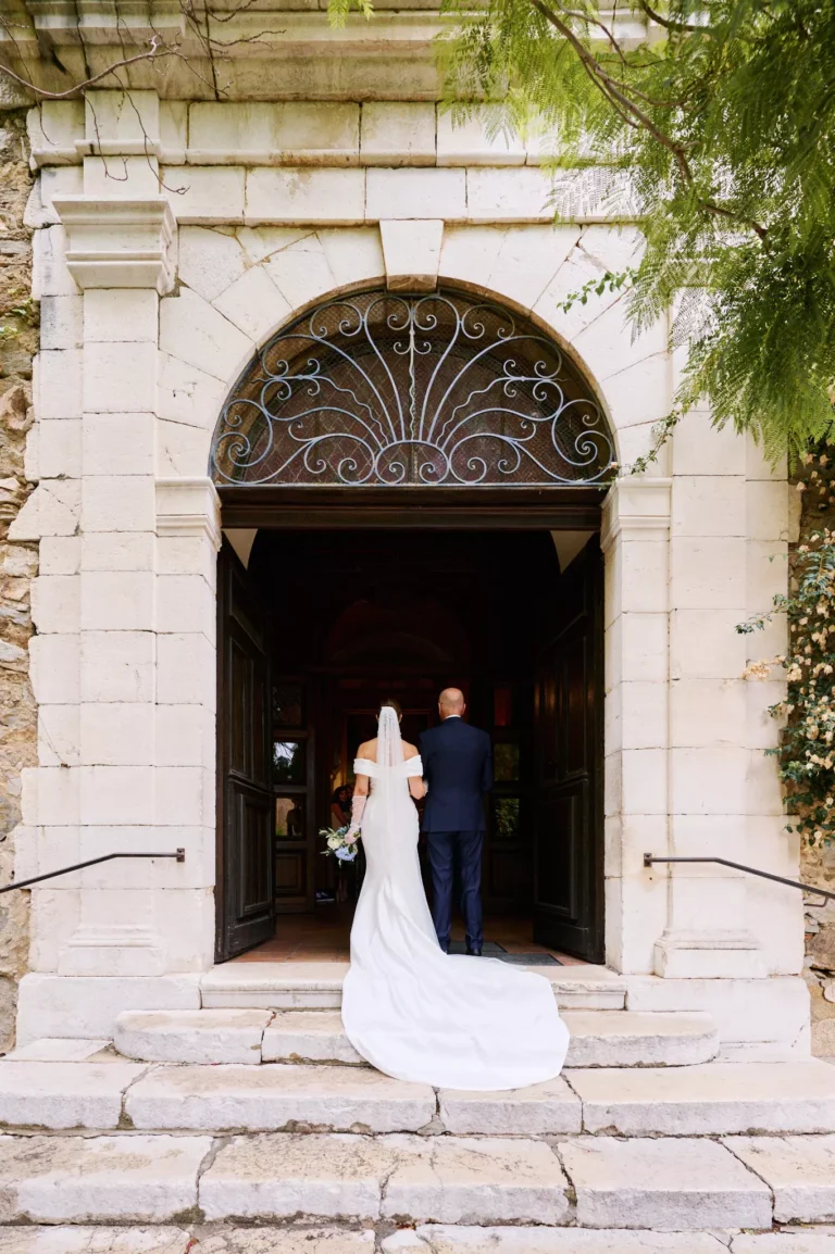 entrée mariée église