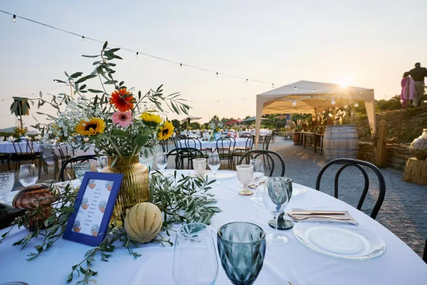 Déco de table domaine de provence en fin d'après midi